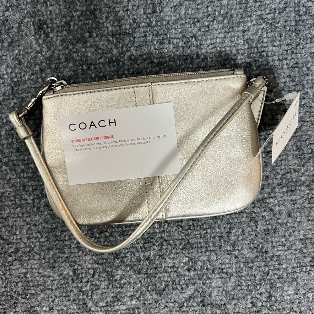 Coach Wallet Women Leather Metallic Silver Wristlet Pouch Clutch NWT - Picture 6 of 10